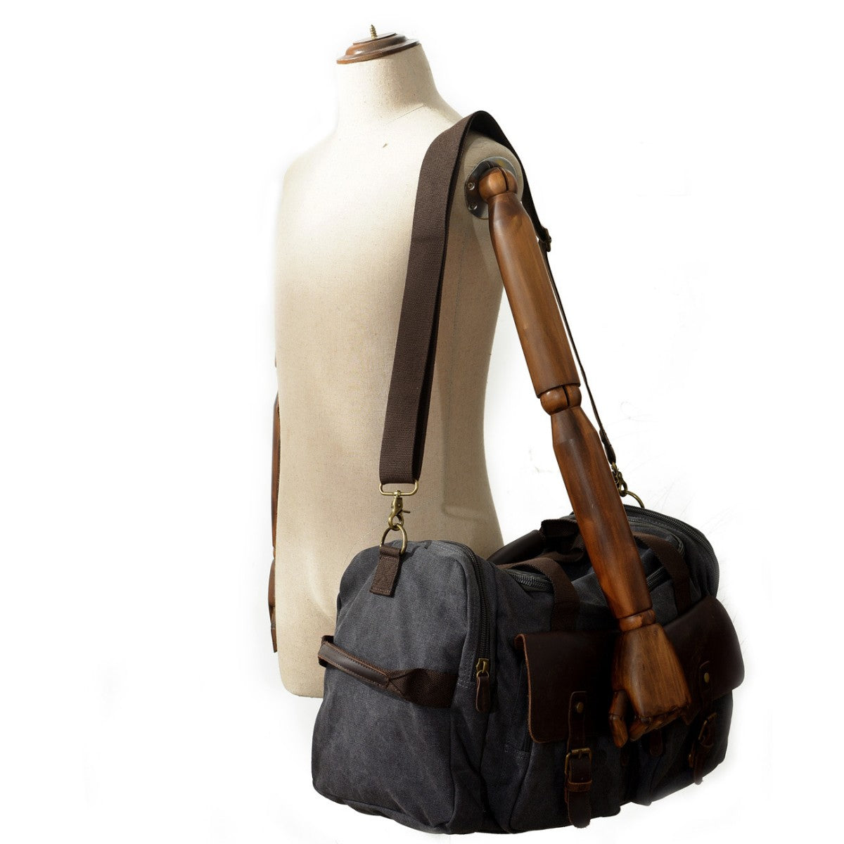 HUPSCG82 Deluxe Travel Duffel With Shoe Storage