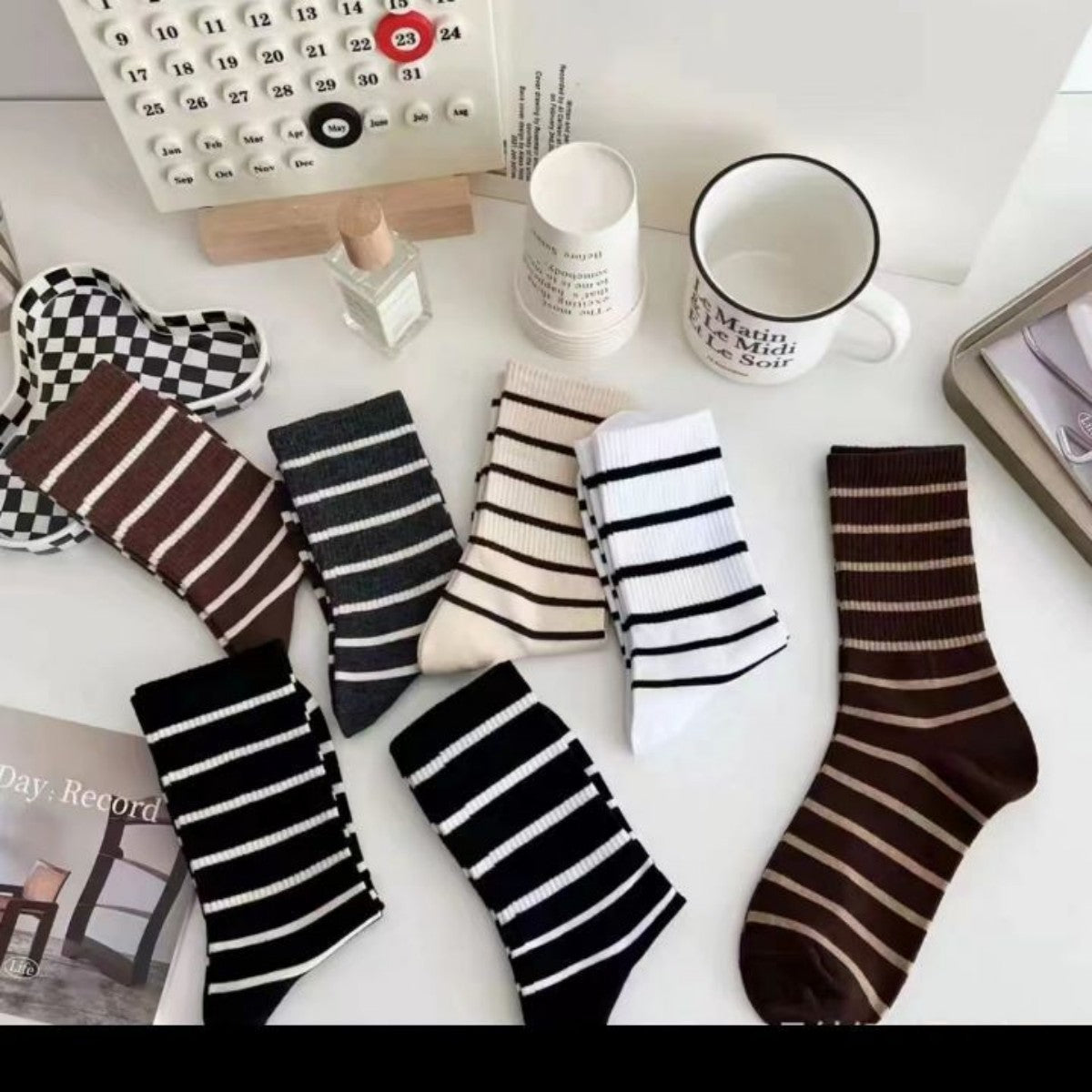 HUPSTL566Striped Socks Cotton Mid-TubeSocks Are Comfortable