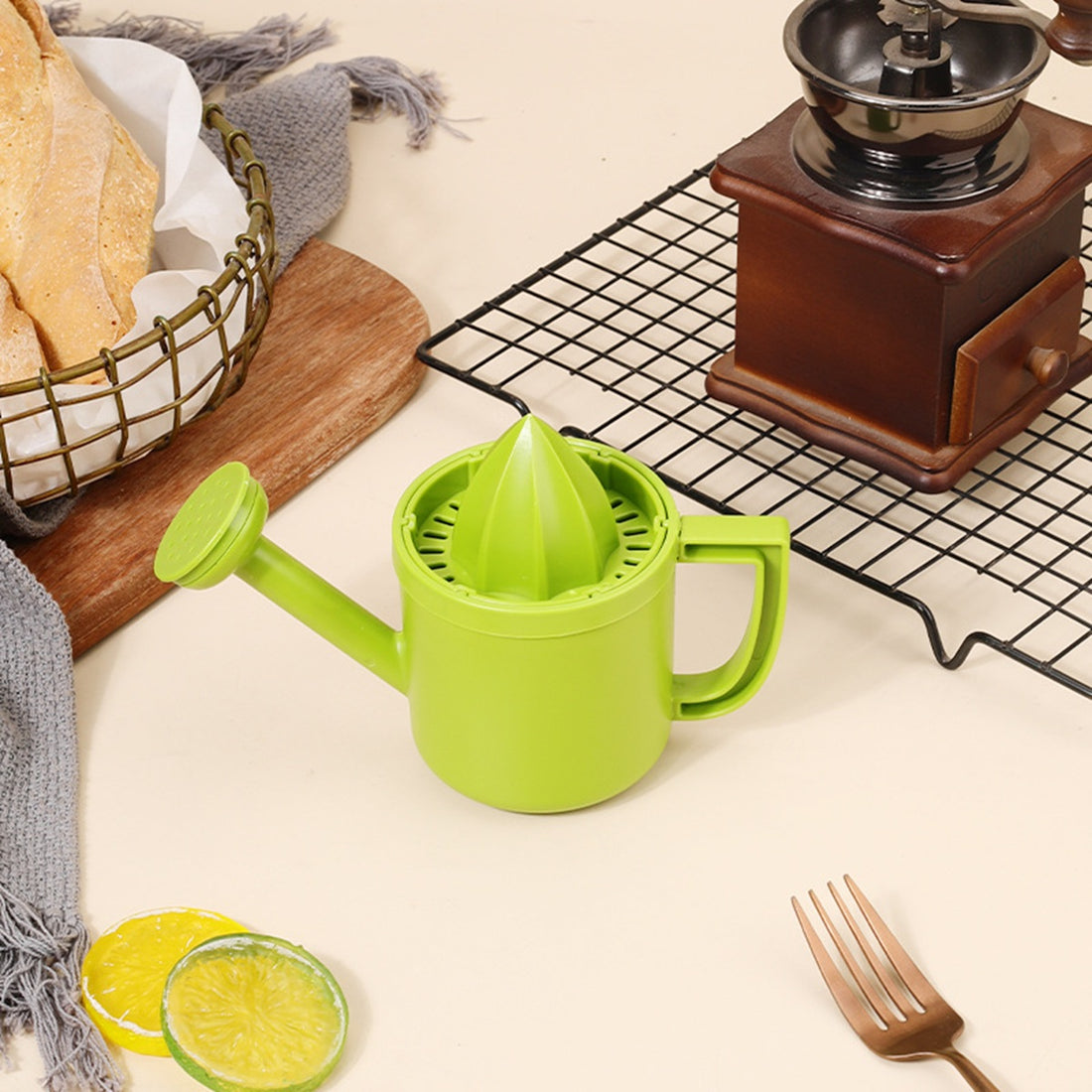 HUPSBY636 Watering Can Shaped Manual Lemon Hand Juicer