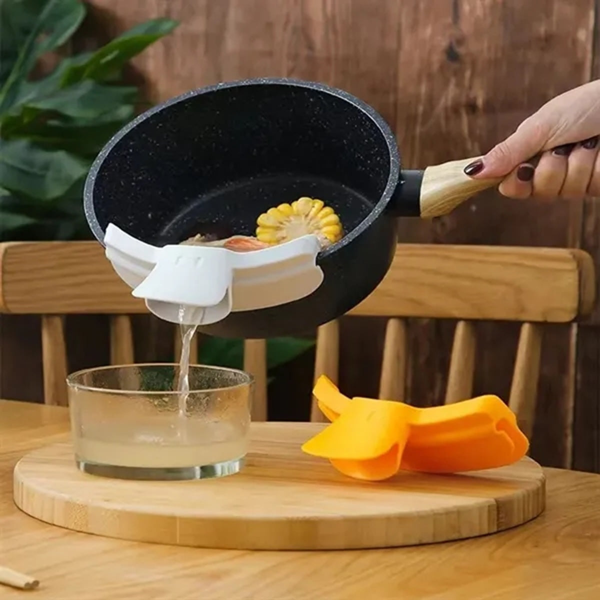 HUPSBY804 Silicone Funnel Pot Pour Drainer