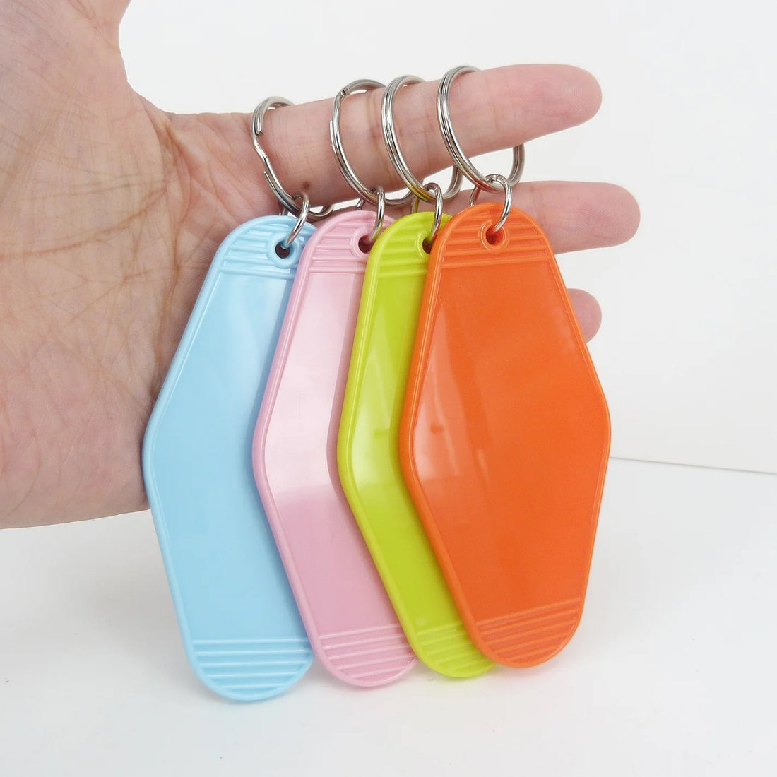 HUPSSY13Retro Vintage Motel Hotel Keychain