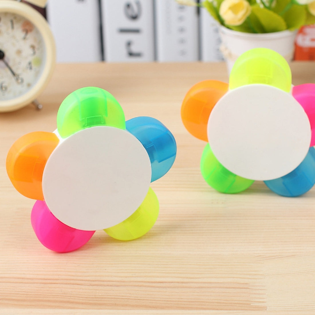 HUPSTL046 Flower Shaped 5-In-1 Highlighter
