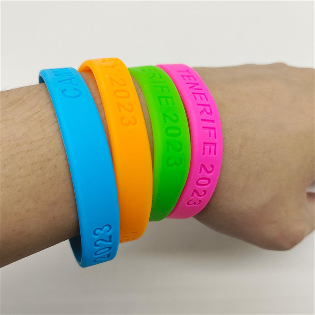 HUPSTL053 1/2&quot;W Silicone Wristband W/ Debossed Or Embossed Logo