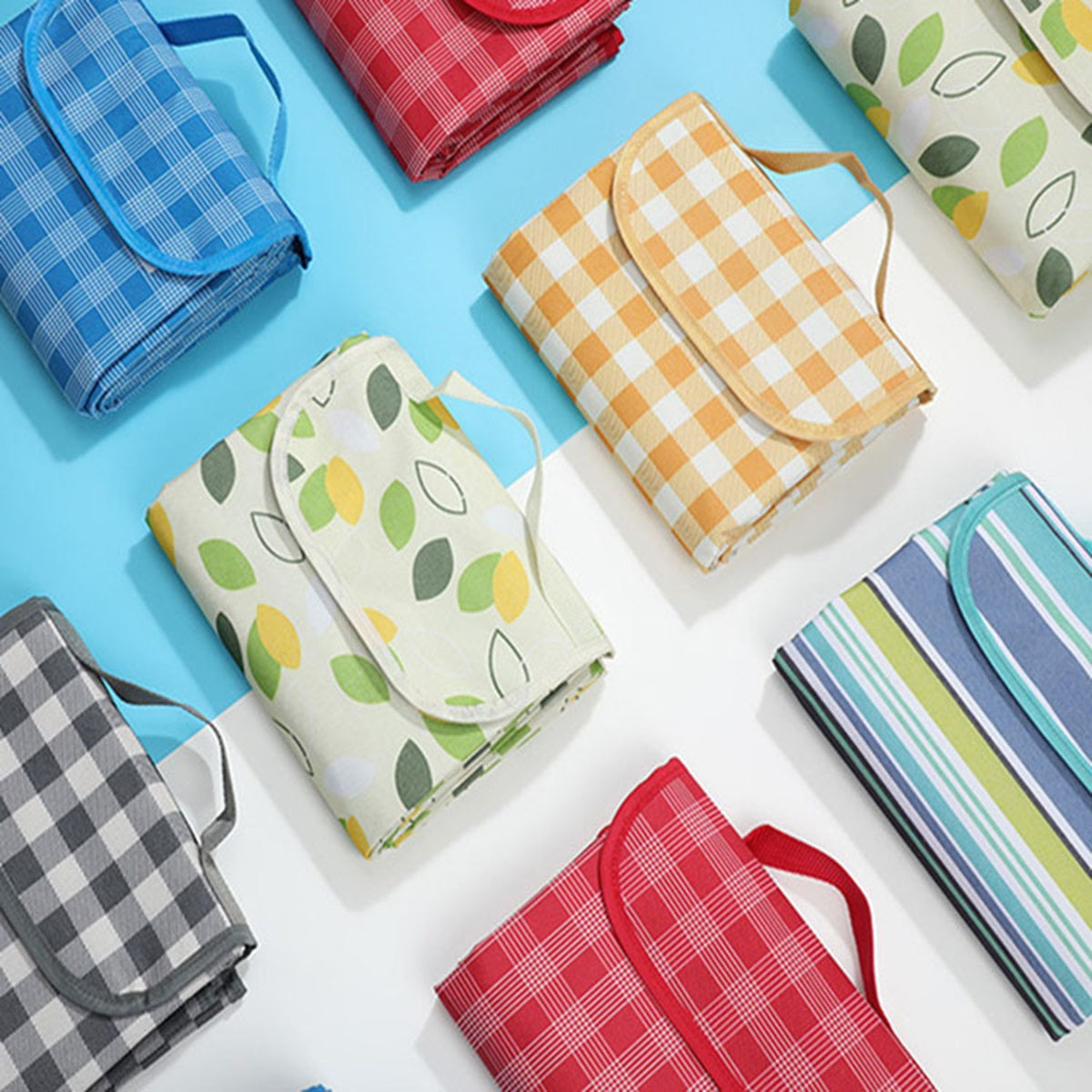 HUPSTL075 Roll-Up Picnic Blanket
