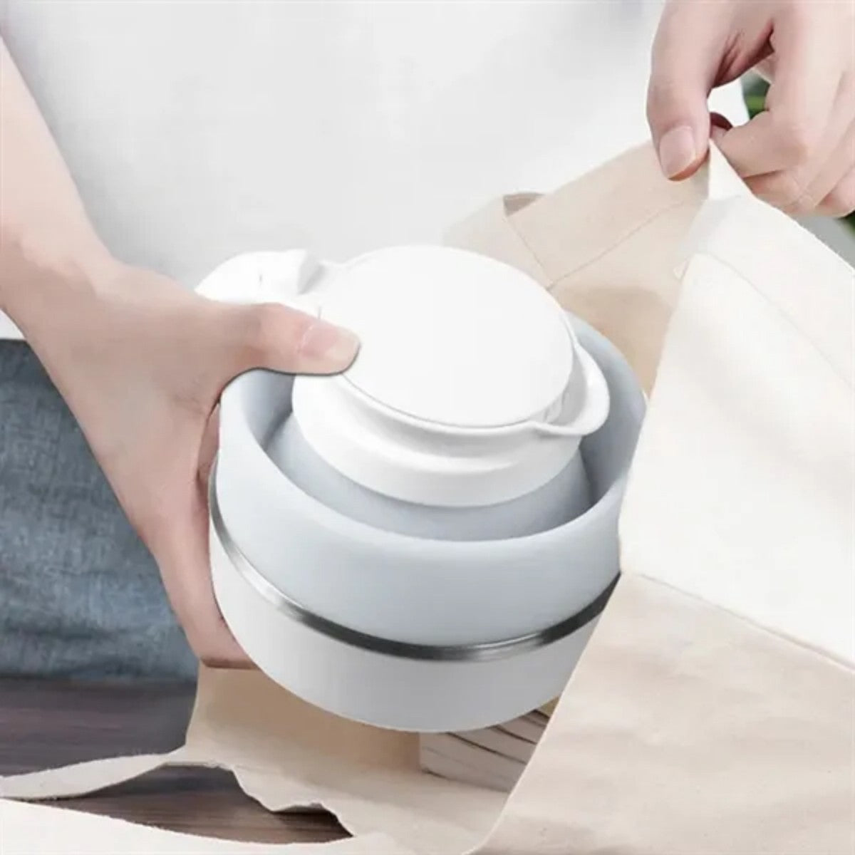 HUPSTL987 Portable Foldable Insulated Travel Kettle