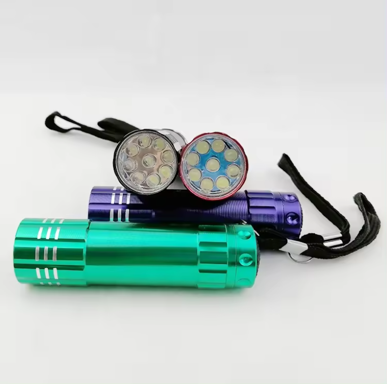 SUPSBL68 Mini-LED-Taschenlampe